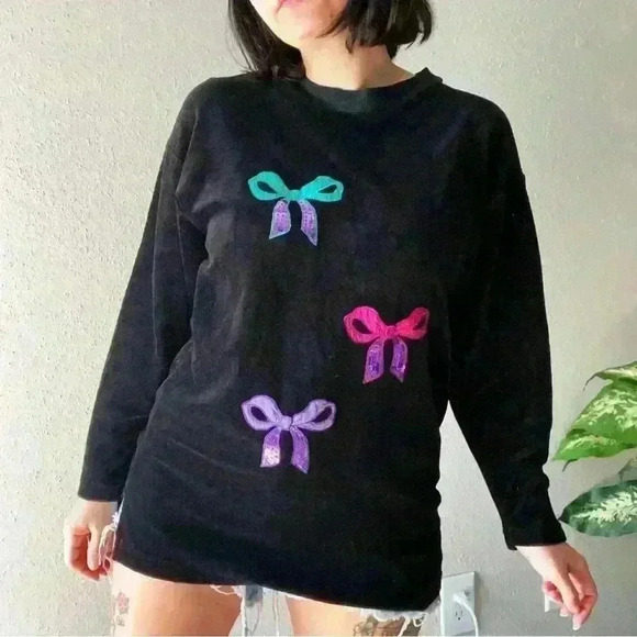 Vintage crewneck velour pullover with sequin bows size small - Picture 9 of 16